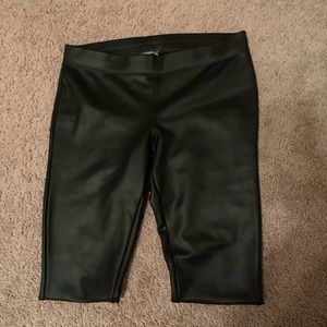 Black, faux leather leggings!